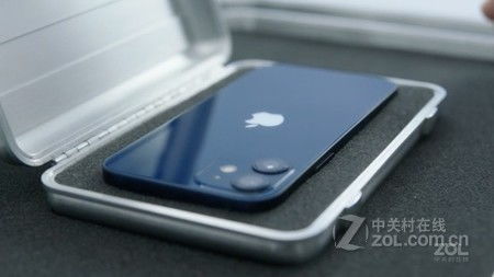 128G內(nèi)存的蘋果iPhone 12藍(lán)色款僅售5499元，兼顧容量與品質(zhì)的性價(jià)比之選